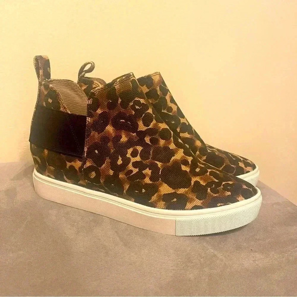 Steve Madden Crushin Leopard Slip On Wedge Sneakers Size 8 - Picture 2 of 10
